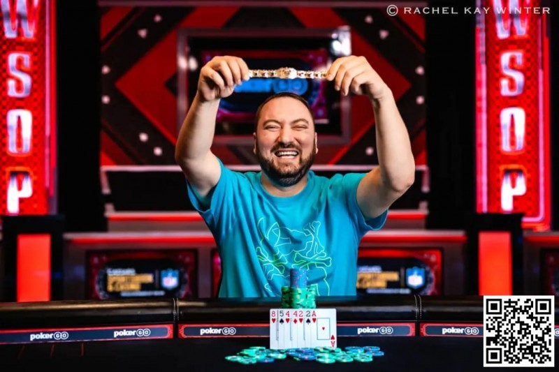 【红龙扑克】2024WSOP | TomDwan出现赛场 罗曦湘深码晋级赛事#74 Day1