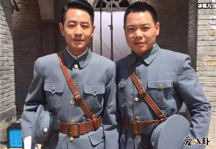 【红龙扑克】《红旗漫卷西风》这部剧讲的是什么？赵英国在这部剧演的是什么角色