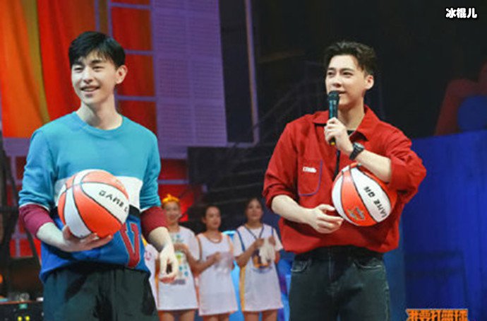 【红龙扑克】李易峰邓伦工作室联合声明,  偶像都怒了两家粉丝不要再撕逼