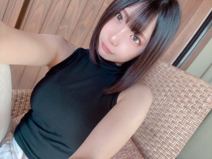 【红龙扑克】桃濑日葵(桃瀬ひまり)出道作品番号及封面，桃濑日葵个人简介