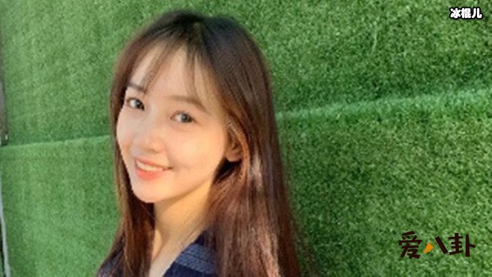 【红龙扑克】吴亦凡绯闻女友鹿依资料, 鹿依真名抖音微博信息被扒