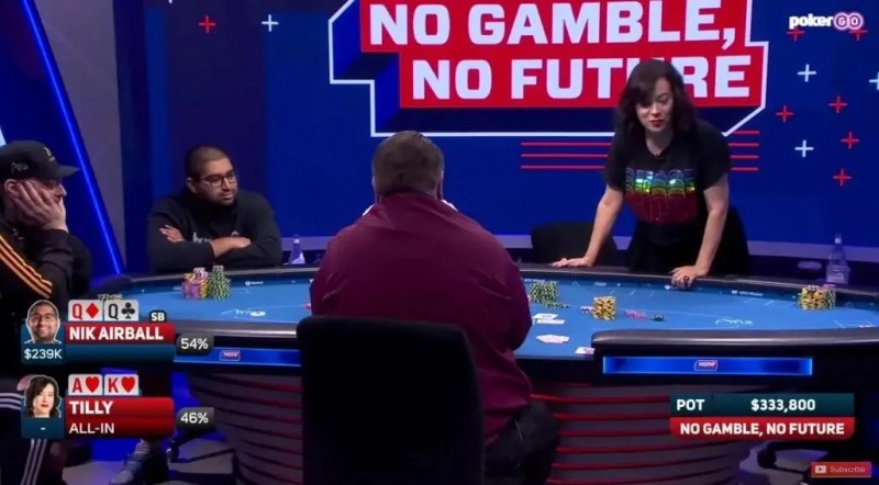 【红龙扑克】用QQ跟注5bet全下，还是需要点勇气的