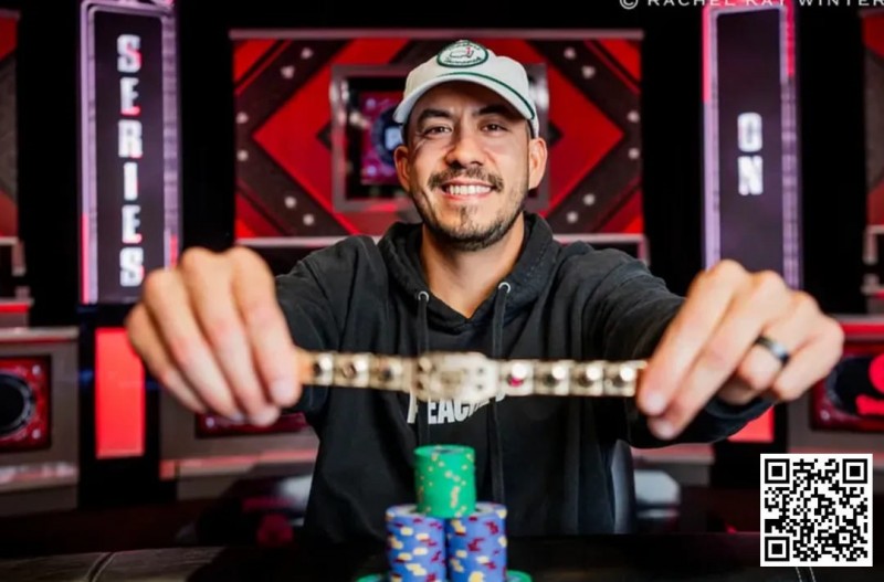【红龙扑克】2024WSOP|Phillip Hui斩获第4条金手链 陈东成为赛事#41 Day1领跑者