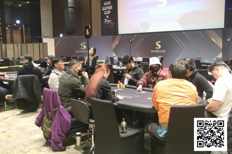 【红龙扑克】恭喜韩国选手KIM WON JUNG顺利夺取开幕赛冠军玉瓶!JEJU杯A组热火吸引86人次11人晋级! SUPER CUP济州