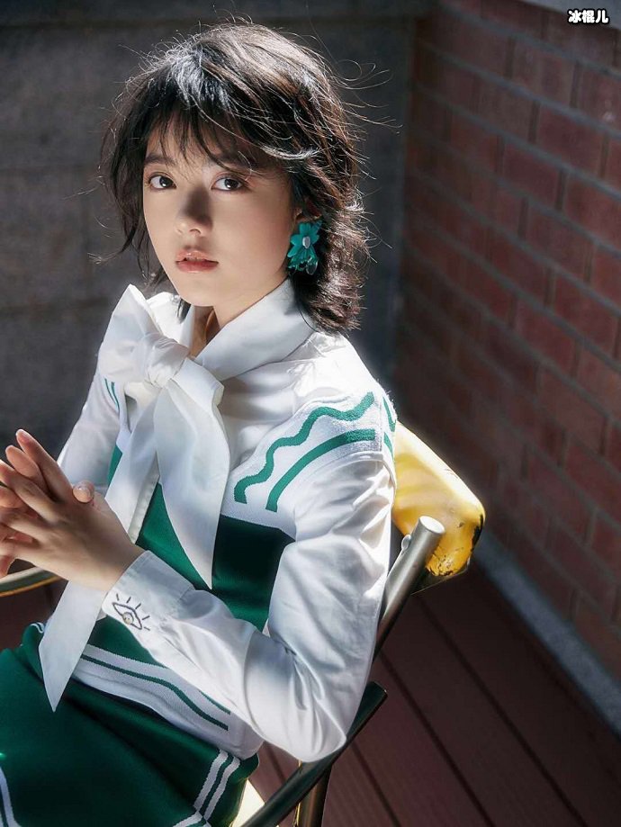 【红龙扑克】赵今麦胡先煦吻照怎么回事, 他们是怎么认识的是情侣