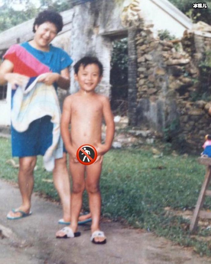 【红龙扑克】余文乐全裸照曝光为何遭网友笑称有点可爱！ 隐私部位打马赛克逗笑网