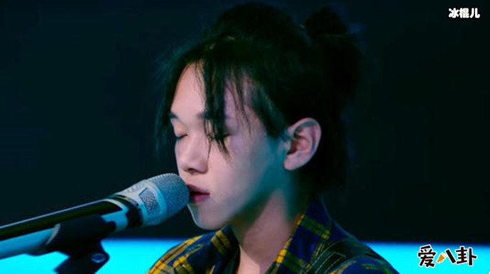 【红龙扑克】民谣歌手张嫮目被曝家暴？前女友晒图证明！