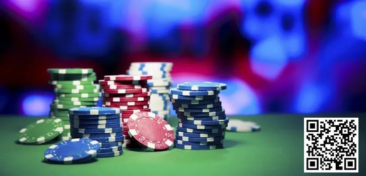 【红龙扑克】牌局分析：转牌有人超额下注 还要继续看河牌吗？