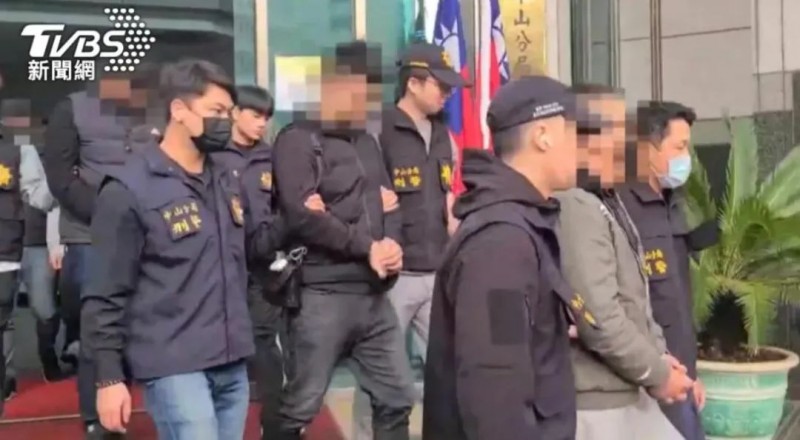 【红龙扑克】台湾最大德扑协会遭“竹联帮20煞”掀桌砸场