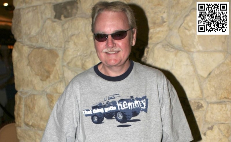 【红龙扑克】世界第一携五大金手链得主，祝大家新年快乐！AApoker “天下无贼”，开启扑克新纪元！