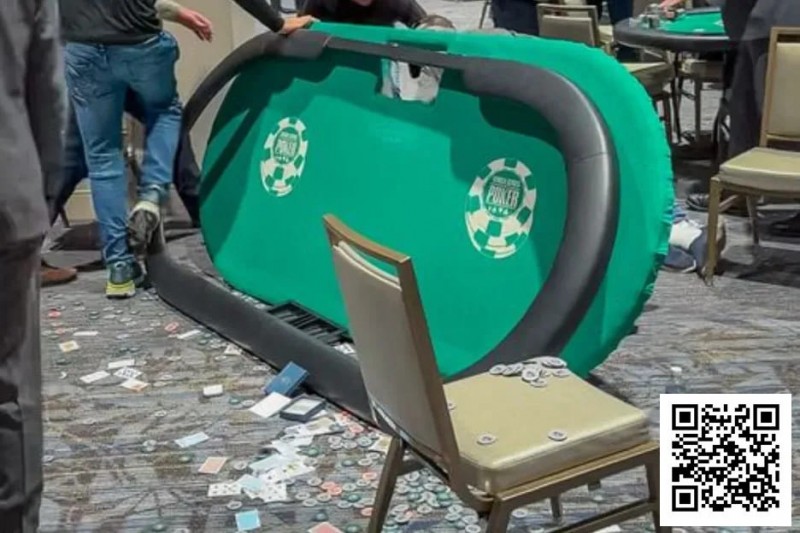 【红龙扑克】趣闻 | 一男子在比赛中连续掀翻三张扑克桌子