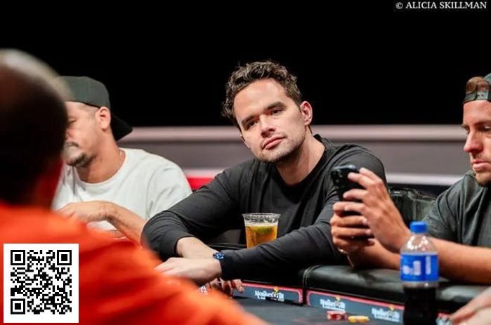 【红龙扑克】话题 | Alan Keating分享了自己在91万彩池中用小对子完成精彩跟注的思考过程