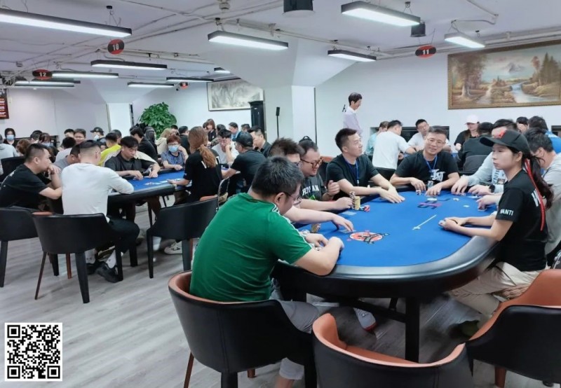 【红龙扑克】上海万体SPC国庆赛 | C组213人参赛创新高,奇点战队蒋潮 30,95万记分牌领衔39人晋级