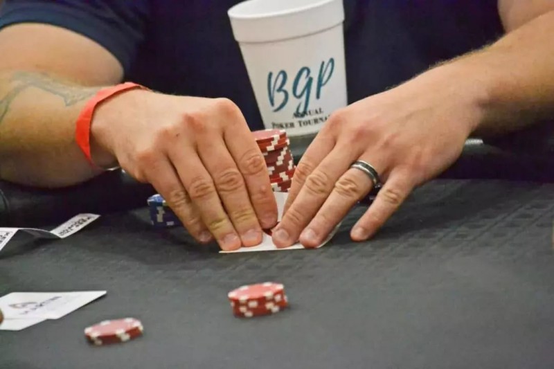 【红龙扑克】一起学习一下德州扑克薄价值下注