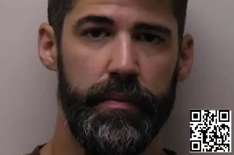 【红龙扑克】她失去右眼，他获得冠军：WSOP金手链得主承认骇人家暴罪行