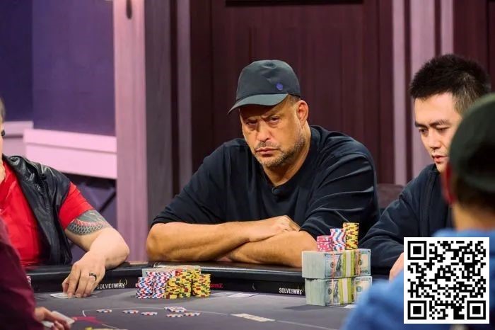 【红龙扑克】JRB真倒霉！第一手牌击中同花 却输掉万大底池！