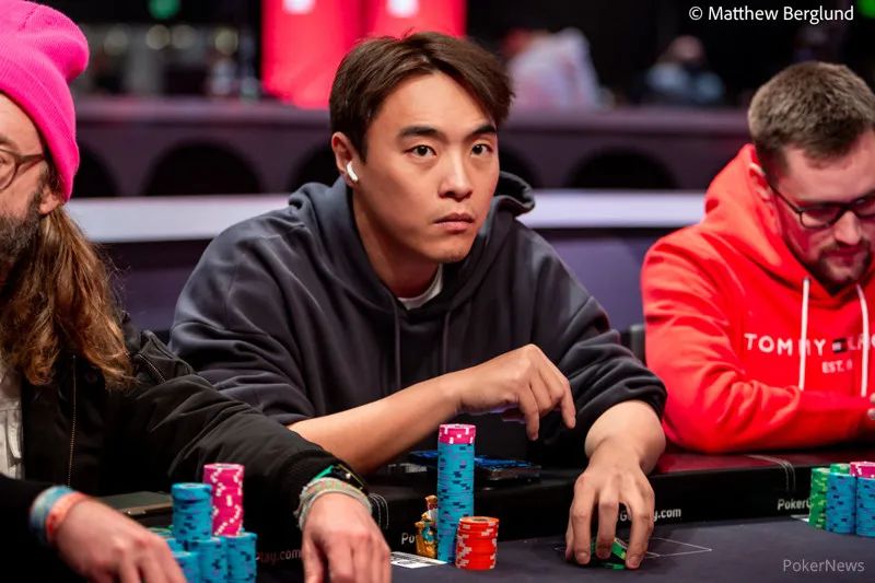 【红龙扑克】2023 WSOP | 香港选手Ka Kwan Lau以领先者身份进入奥马哈豪客赛五人决胜桌