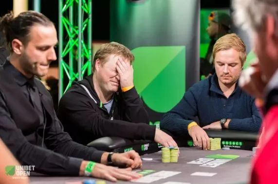 【红龙扑克】教学：如何有效预防和避免上头？