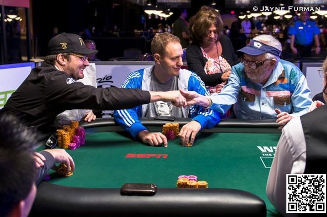 【红龙扑克】教学：牌桌上这些不成文的规矩，其实很多人都不懂