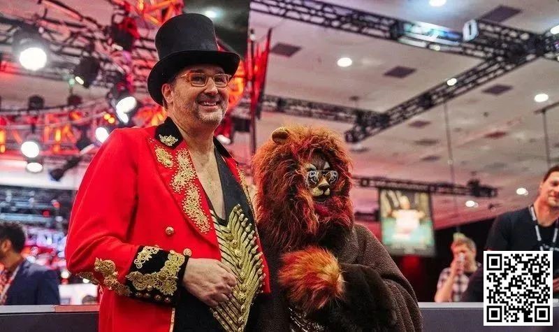 【红龙扑克】17条金手链+17位美女！最臭屁又最热爱主赛事的男人Phil Hellmuth