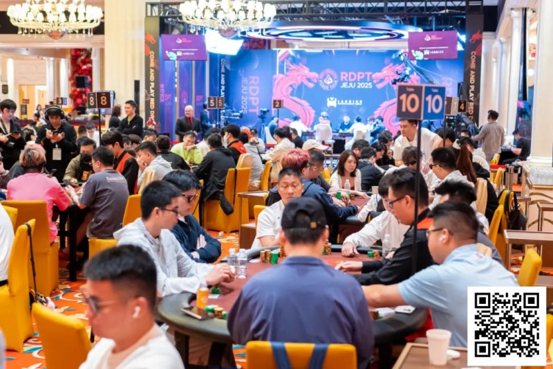 【红龙扑克】红龙杯夏日济州站泡沫破碎！236人相互挤压让卓大洁成139人奖励圈泡沫！明日39人再战争夺FT席位！