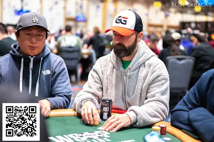 【红龙扑克】丹牛WSOP关键手牌：传奇读牌再现，信任直觉完成惊天抓诈