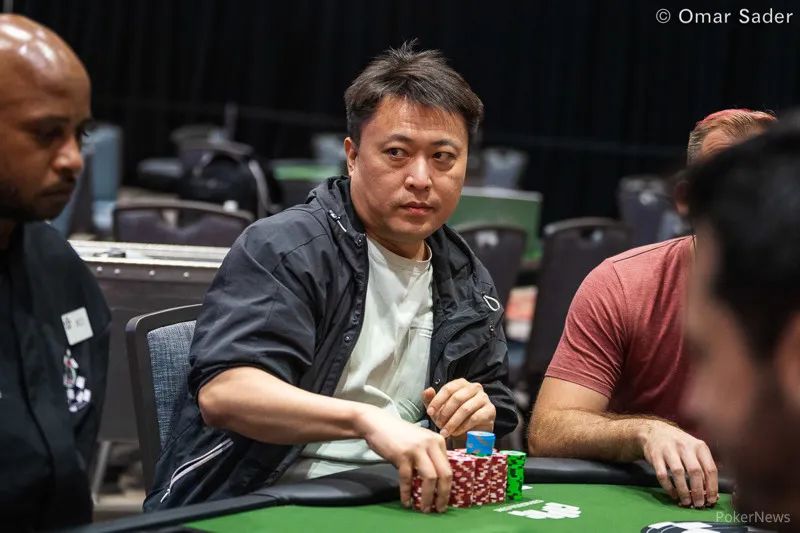 【红龙扑克】WSOP | 剩余三人，记分牌领先，李银桂Badugi锦标赛冲击金手链