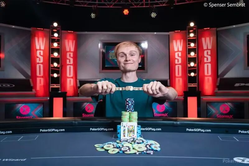 【红龙扑克】德国再出神童，22岁的 Sturm 击败75岁的 Klein，夺得豪客赛金手链及154万刀奖金