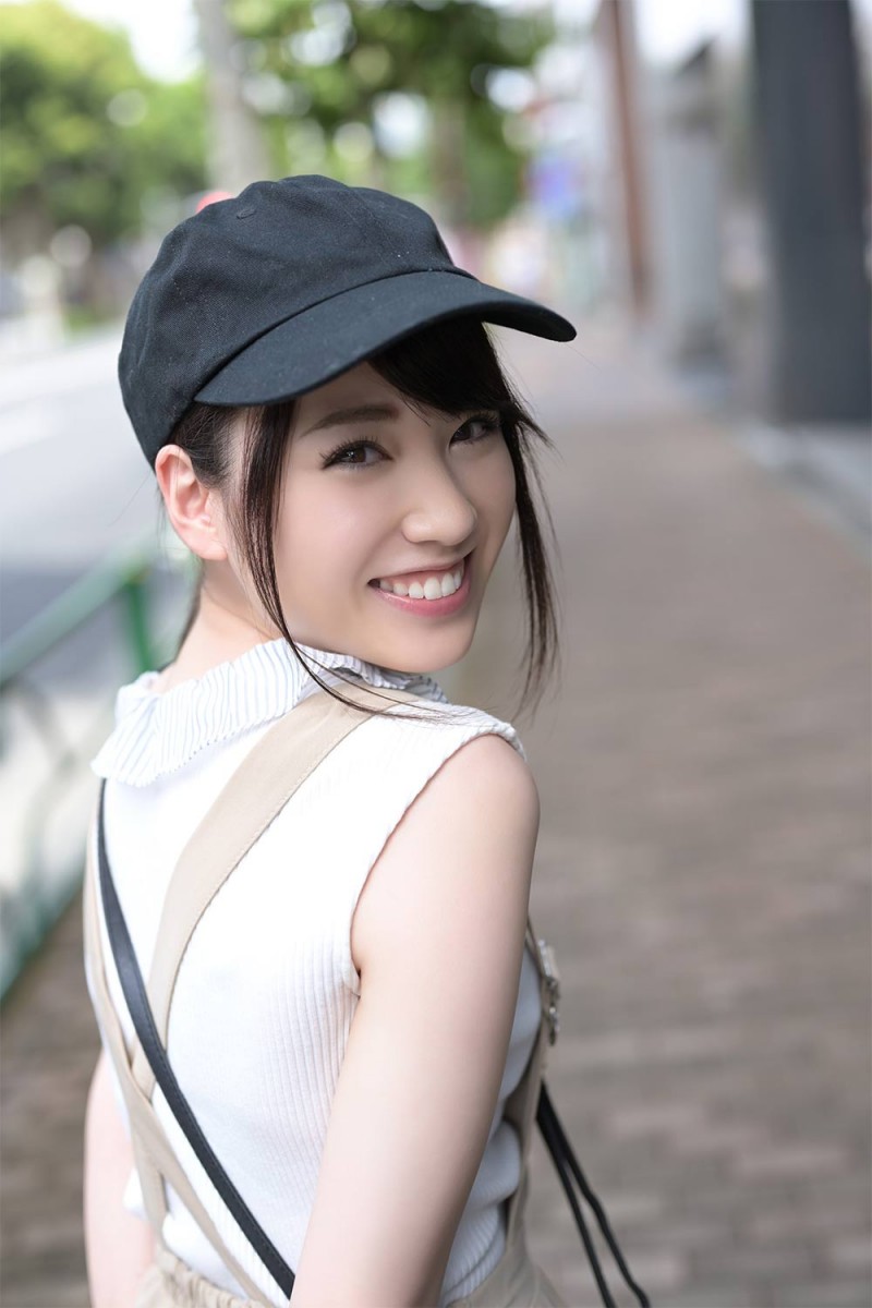 【红龙扑克】最新推荐！为AV男优下海美少女《堀北湾》精选作品介绍……
