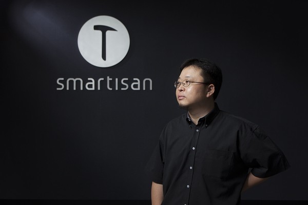 【红龙扑克】罗永浩持股锤子科技被列为老赖：2142万案款未履行