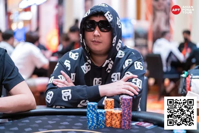 【红龙扑克】APT济州岛 | 主赛参赛破千！马来西亚选手William Teoh登顶B组榜首！
