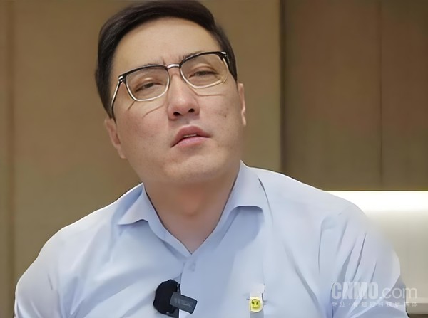 王自如 【红龙扑克】王自如曝格力高管工资达7位数 再回应“不看工资条”