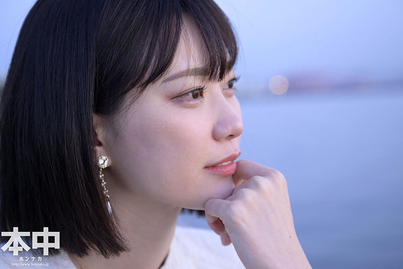 【红龙扑克】[HMN-746]痴女の天才引退！美谷朱音的告别作解禁！