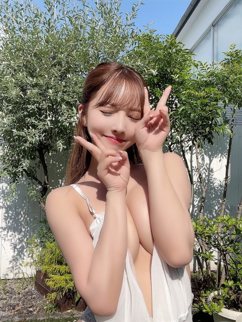 【红龙扑克】「三上悠亚」出道七周年！「性感爆乳」送粉丝福利，宣布自立门户当老板！