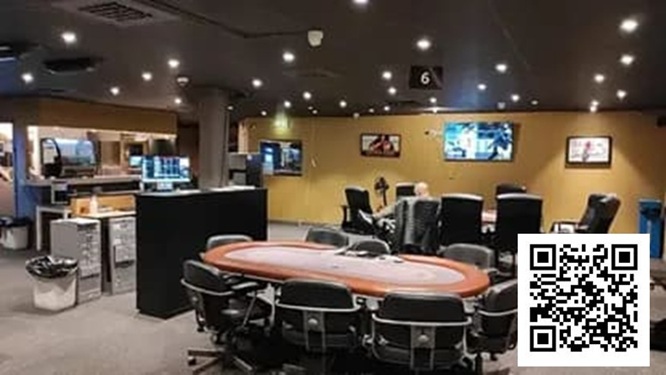 【红龙扑克】深夜牌局变“战场”！瑞典特警荷枪实弹突袭扑克比赛，线下扑克彻底凉凉？