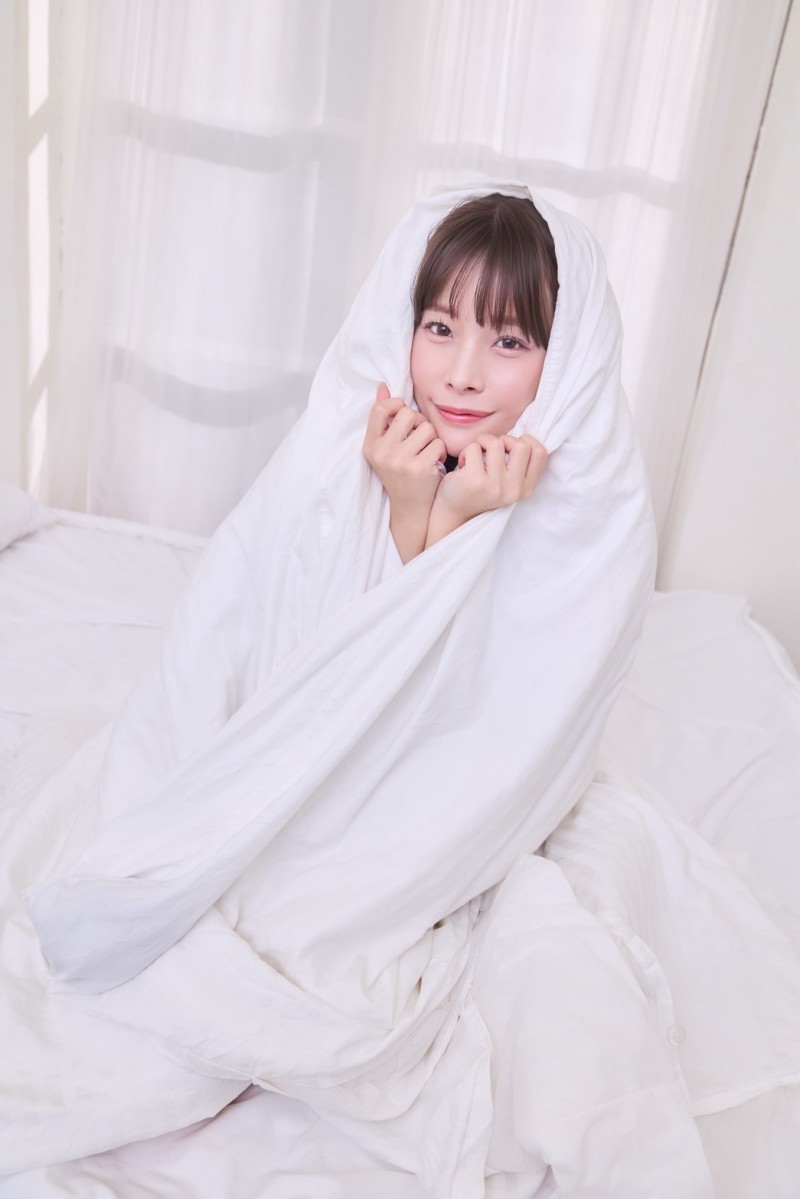 【红龙扑克】真正的文学美少女！八木奈々是最特别的女优！
