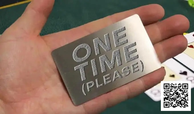 【红龙扑克】实时辅助眼镜、作弊宝典……扑克玩家的“硬核”新年礼物清单来了！