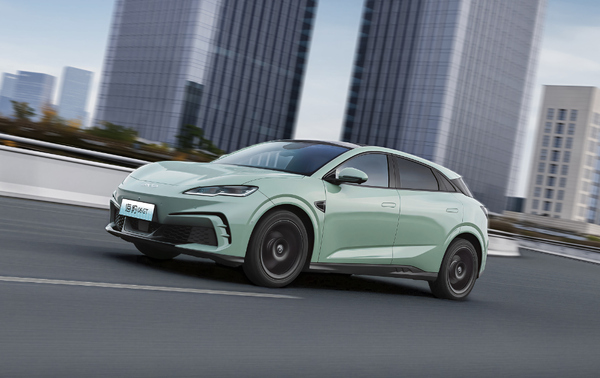 【红龙扑克】2025年中国汽车厂商批发销量排名公布 八家破百万辆