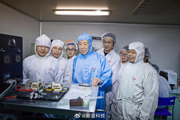 【红龙扑克】我国攻克半导体界面散热难题 芯片性能实现突破性提升