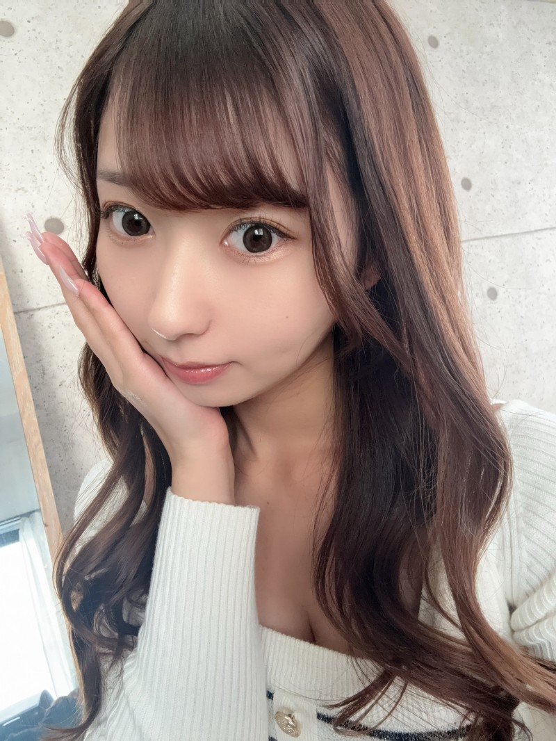 【红龙扑克】逢沢みゆ(逢泽美优)不藏了！公布真正的生日！