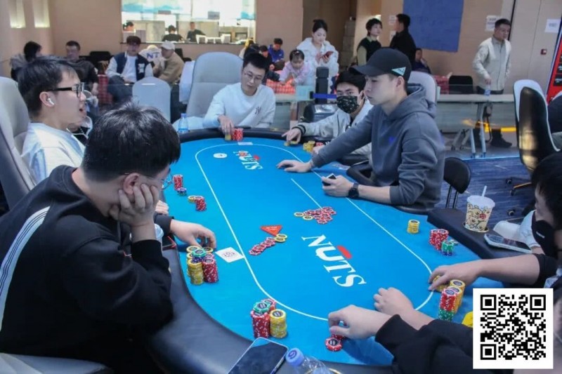 【红龙扑克】洞庭湖杯NT1 | 半决赛日巅峰对决启幕，9人决赛桌产生