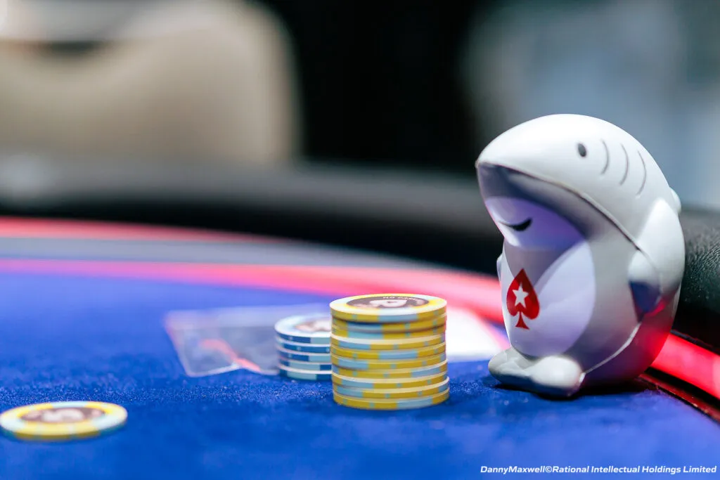 【红龙扑克】如何利用位置优势对抗紧弱3-bet玩家