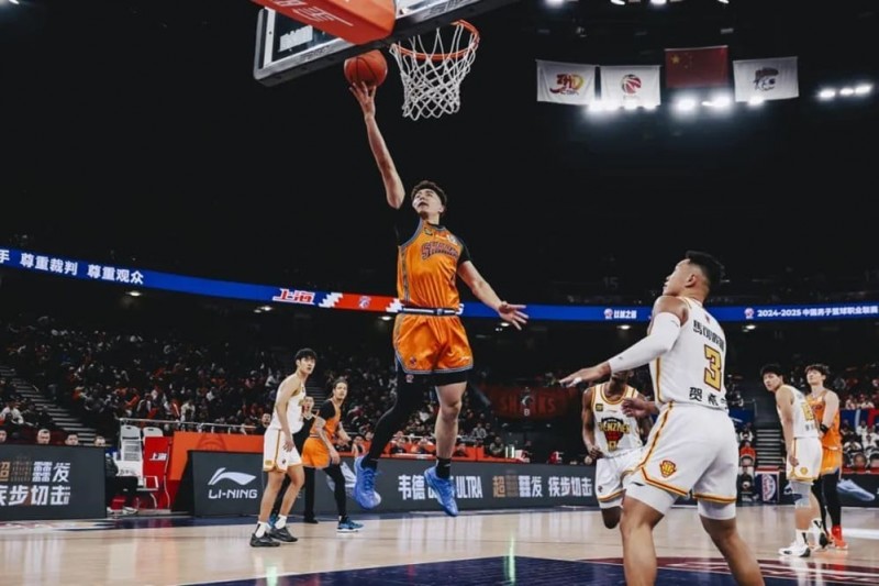 【红龙扑克】篮球联赛季后赛关键场次赛事预测及球队实力对比