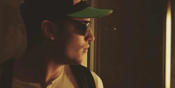 【红龙扑克】“理论限制直觉”：职业玩家Nicolò Serlenga拆解转牌尺度的艺术，对手KK苦思15秒弃牌