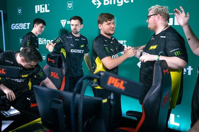 【红龙扑克】非热门战队近期状态变化记录：深度分析赛季潜力与趋势