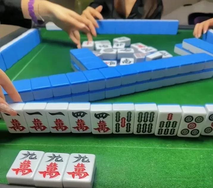 【红龙扑克】麻将防守技巧避免点炮：稳健思维才是长期取胜之道