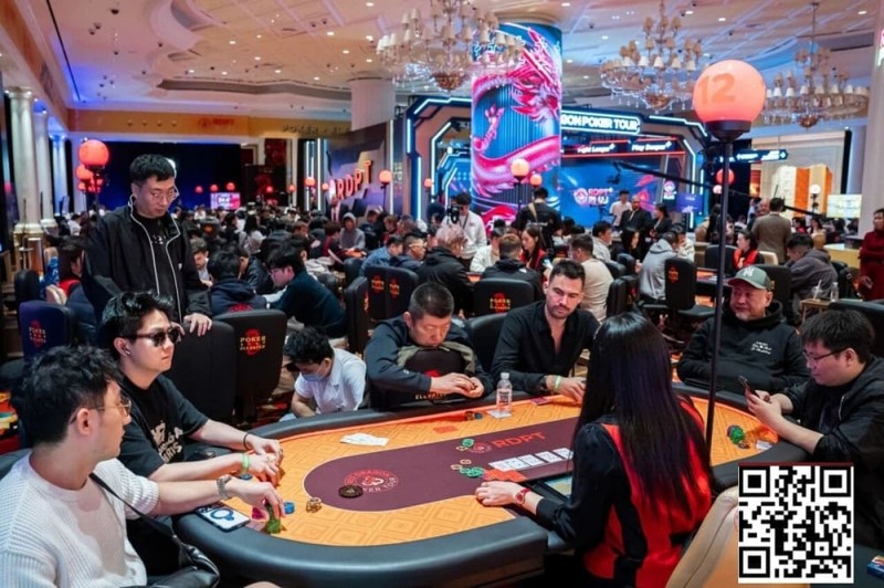 【红龙扑克】2026红龙杯PLUS｜红龙杯PLUS首轮A/B组战罢，李爱春摘红龙女王桂冠，李栋单日斩两冠！