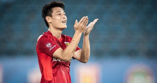 【红龙扑克】国家队友谊赛回顾：青春风暴来袭，年轻球员用表现点亮未来