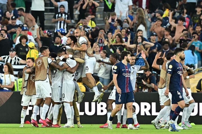 【红龙扑克】南美解放者杯vs欧洲足球：狂野激情与战术理性的碰撞