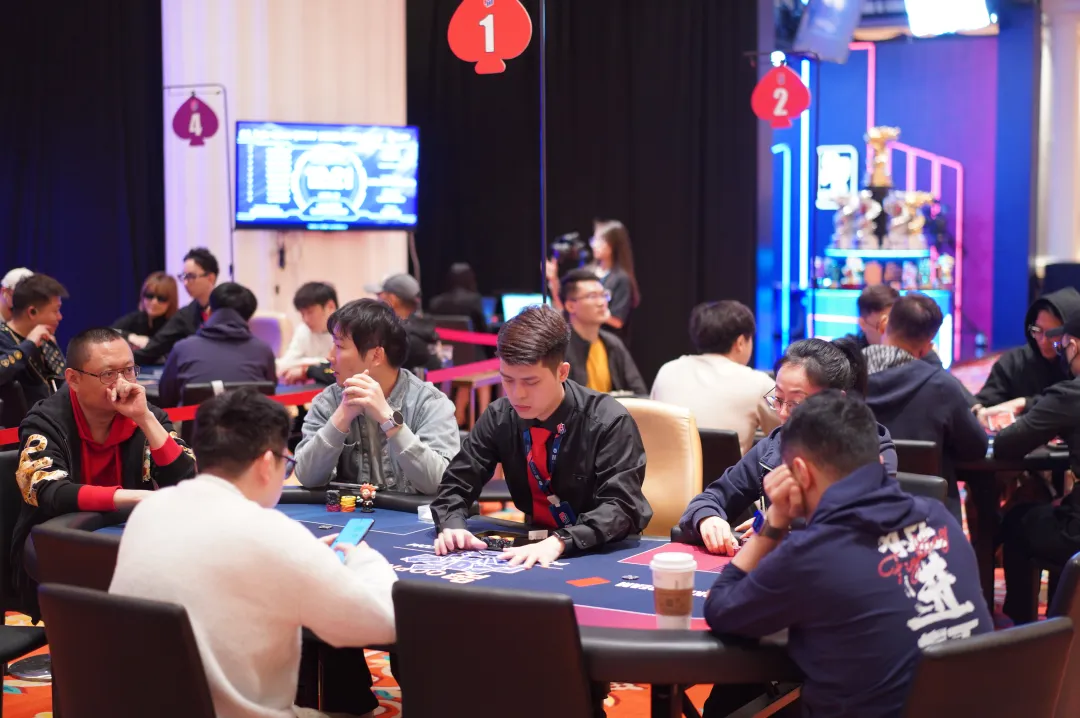 【红龙扑克】PD22济州站第二日战报｜8:1 悬殊比分进入单挑，罗爽轻松拿下济州开幕赛冠军！